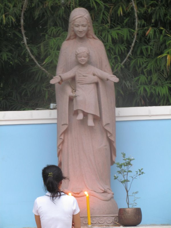 Madonna and Child on the streets of Siem Riep, Cambodia